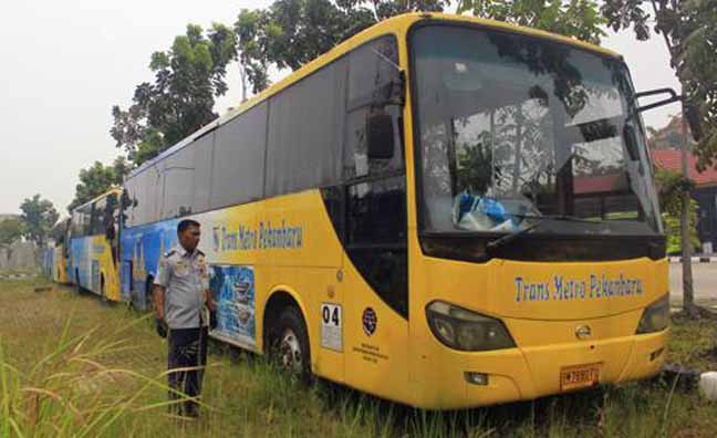 20 Unit BRT Bantuan Kemenhub, Dua Tahun Diterima Jadi Rongsokan Di Pekanbaru
