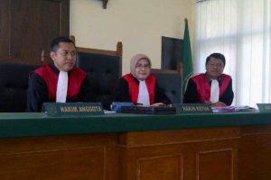 KPK Tangkap Tangan Hakim  Senior dan Panitera PN Tangerang