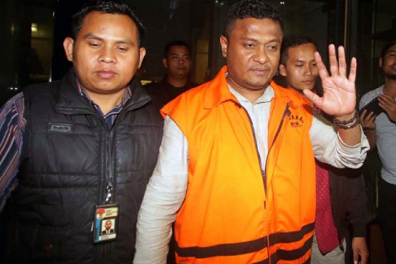Agus Feisal Hidayat Bupati Buton Selatan ditangkap kpk