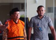 KPK Tahan Wali Kota Mojokerto Masud Yunus