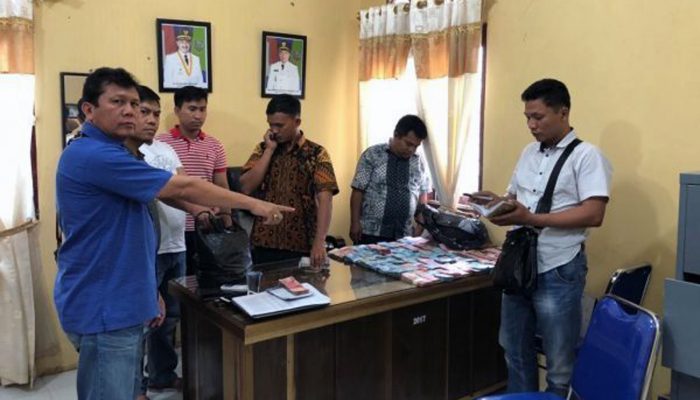 Kadis Perta Kabupaten Palas, Dan 3 Orang Staf Terjaring OTT