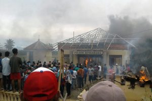 Aksi Anarkis Terjadi Di Aceh Tamiang, Kantor Polsek Dibakar Masa