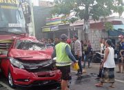 Kecelakaan Maut Libatkan 6 Kendaraan Di Jombang, 1 Pemotor Tewas Di TKP