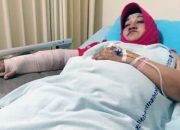 Miris, Siswa SD Di Surabaya Tega Tendang Gurunya Hingga Patah Tangan