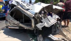 Kecelakaan Maut Bus Mira Vs Inova Dinganjuk, Tiga Orang Tewas Satu Luka Berat