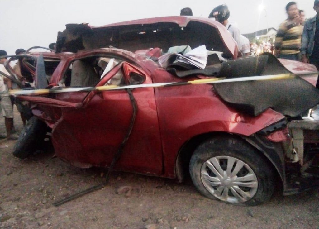 Ngeri 4 Orang Tewas, Akibat Kecelakaan Mobil Dengan KA Di Jombang