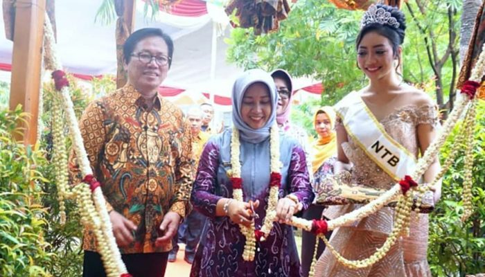 Wali Kota Mojokerto, Resmikan Klinik Kecantikan RSUD Dr Wahidin Sudiro Husodo