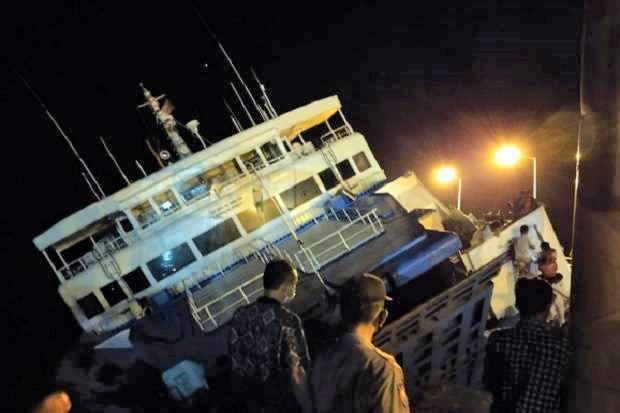 KM Dharma Rucitra nyaris tenggelam di Pelabuhan Padangbai Karangasem Bali