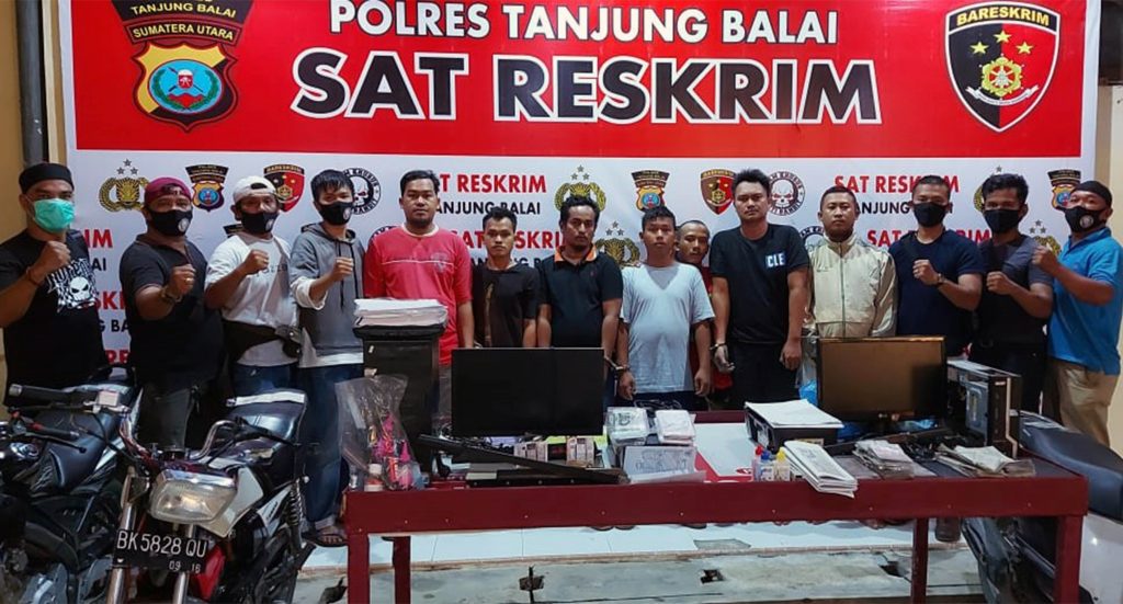 Polres Tanjungbalai Tangkap 8 Orang Tersangka  Sindikat Pemalsu STNK