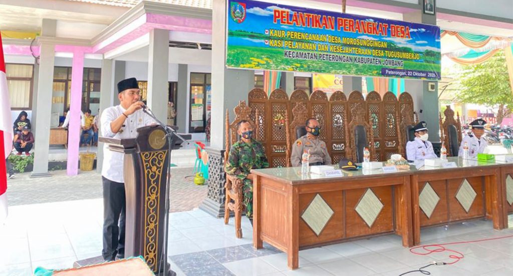 Dua Perangkat Desa Di Kecamatan Peterongan Dilantik Serentak