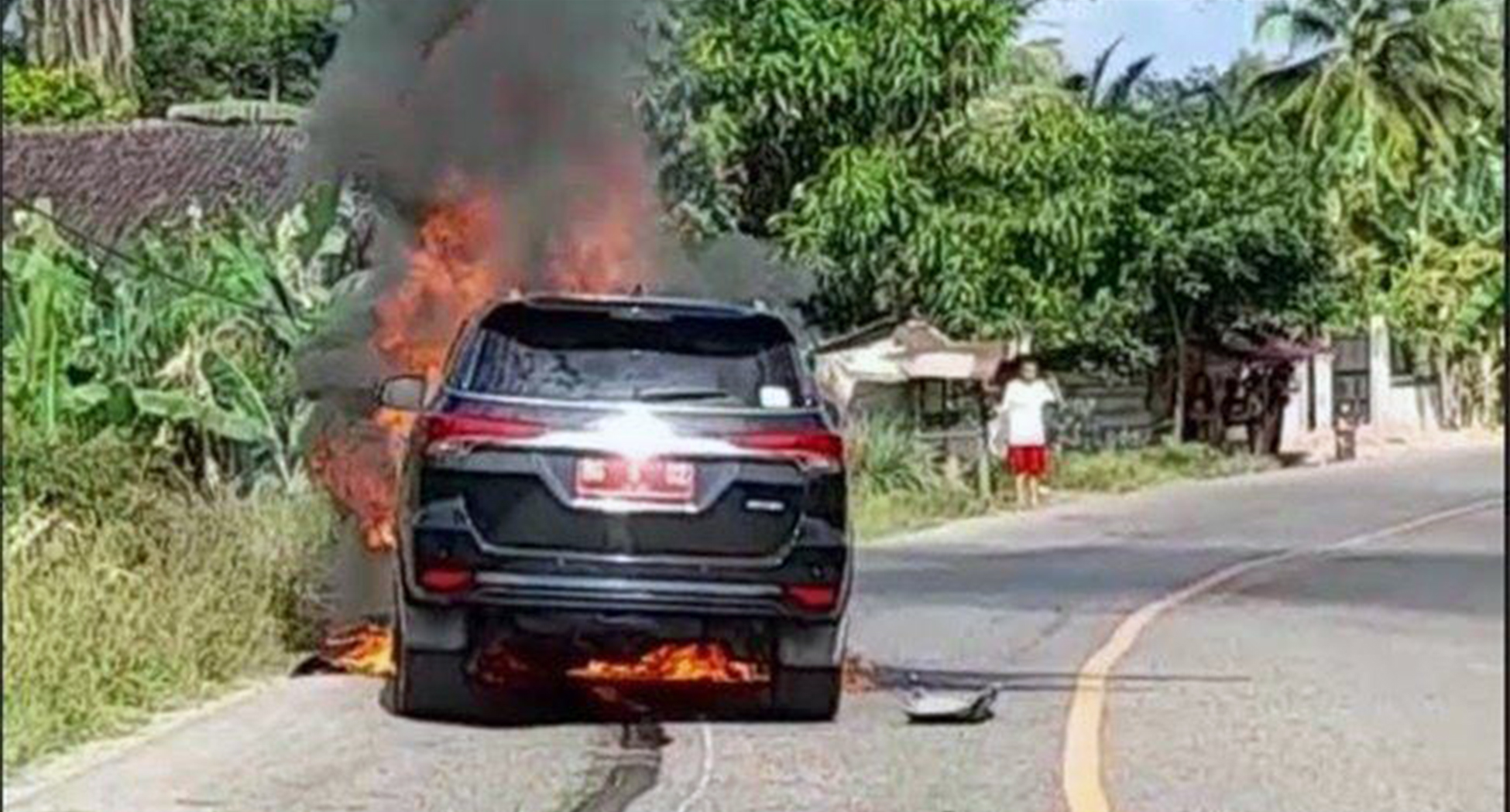 Mobil Dinas Plt Sekda Muara Enim Yan Riyadi Ludes Terbakar