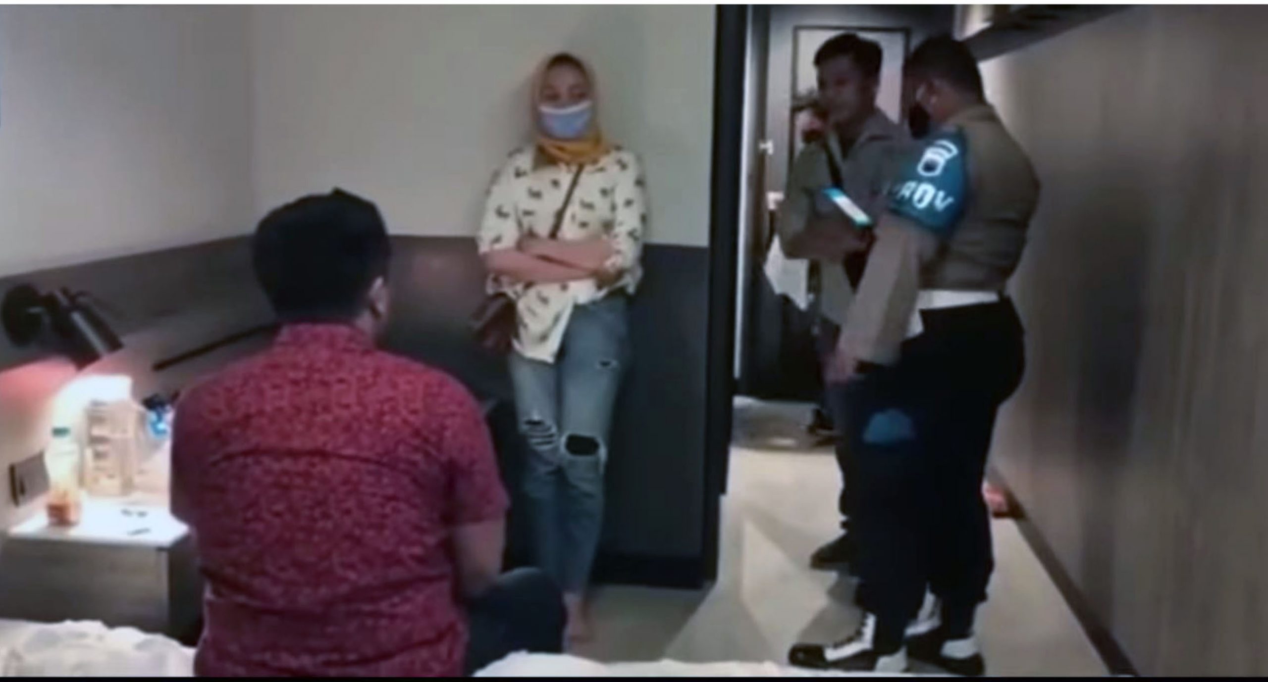 Polwan selingkuh dengan Polisi seniornya digrebek Suami di Hotel Semarang scaled