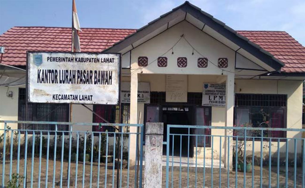 Kantor Edi Sahrun Tersangka Korupsi Dana Kelurahan Pasar Bawah Lahat Ditahan