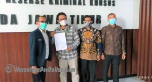 Difitnah Anak PKI, Istri  Kiai Tar Pengasuh Ponpes Shiddiqiyyah Jombang, Lapor Ke Polda Jatim