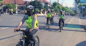 Patroli Sepeda Angin, Polwan Polres Magelang Kota Ingatkan Prokes