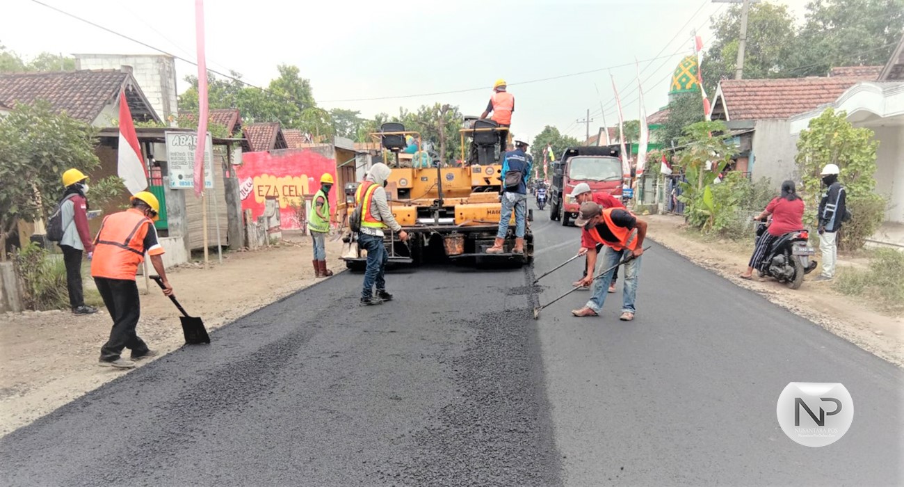 Pengerjaan peningkatan Jalan Cukir – Mojowarno Jombang