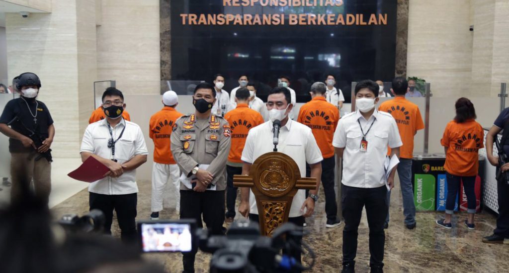 Polri Serahkan Berkas 6 Tersangka Kasus Investasi Bodong EDCCash Ke JPU