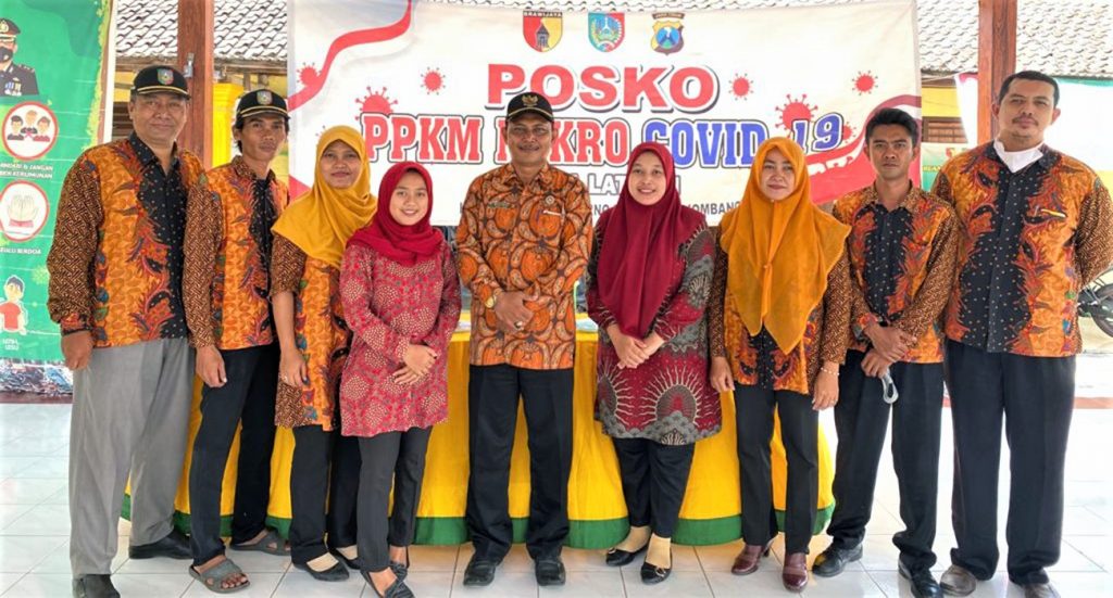 Bangun Jalan Pertanian, Pemdes Latsari Mojowarno Gunakan BKK Untuk Bangun TPT