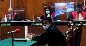 Gelar Sidang Malam Hari, Hakim Ni Made Purnami Bebaskan Residivis Penipuan Rp 63 miliar