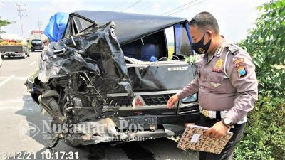 Mobil L-300 Tabrakan Dengan Truk Di Jombang, Satu Korban Terluka