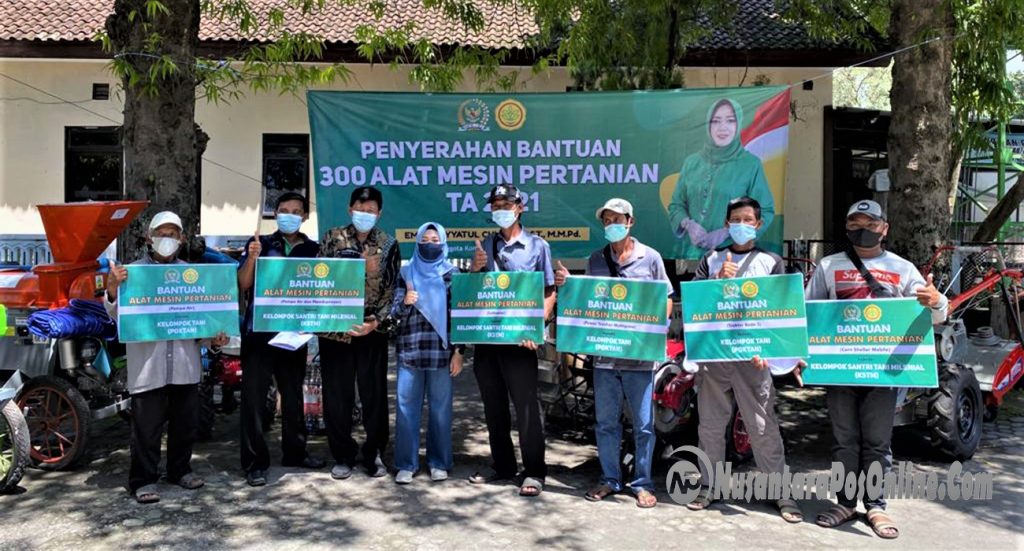 Ning Ema Anggota Komisi IV DPR RI, Salurkan Bantuan Alsintan  Untuk Kelompok Tani Jombang