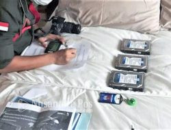 Korupsi Satelit Kemhan, Kejagung Sita 3 Kontainer Dokumen Dari Kantor dan Apartemen Dirut PT DNK