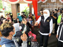Bupati Jombang Dampingi Gubernur Jatim Salurkan Zakat Produktif  Untuk Pelaku Usaha Ultra