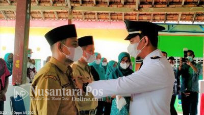Kepala Desa Plosogeneng Jombang Lantik Dua Perangkat Desa
