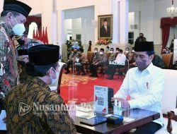 Jokowi-Ma`ruf Amin Serahkan Zakat ke Baznas