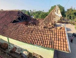 Tak ada Angin & Hujan, Atap SDN Sidolaju 7 Ngawi Ambruk