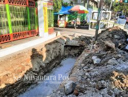 Terus Berbenah Dinas Perkim Jombang Rehabilitasi Trotoar JL KH Ahmad Dahlan