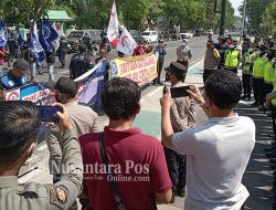 Buruh Jombang Tolak Kenaikan BBM, Tuntut Upah Naik, Demo Kantor Bupati Dan DPRD