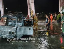 Mobil Pikap Ludes Terbakar di SPBU Padas Ngawi