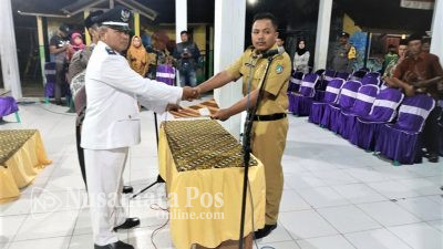 Kades Nur Wakhid SH Resmi Melantik Perangkat Desa Balongsari Jombang