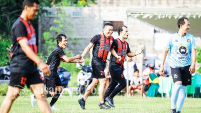 Dihadiri Wabup, Desa Tambar Jombang Gelar Pertandingan Sepak Bola Antar Warga