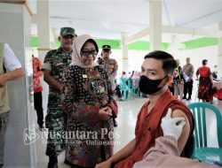 Bupati Jombang Bersama Forkopimda Pantau Gebyar Vaksinasi di Desa Tunggorono