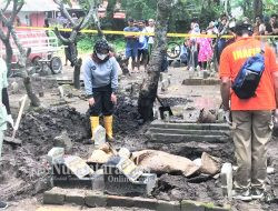 Makam Mahasiswa Politeknik Surabaya Asal Mojokerto Dibongkar, Diduga Dianiaya Senior