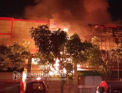 Malang Plaza Terbakar, Sedikitnya 63 Stan Hangus