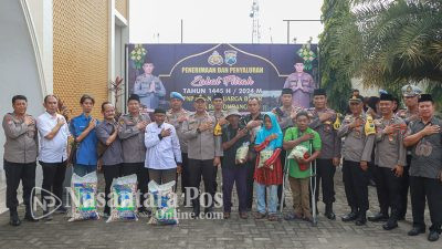 Polres Jombang Bagikan Zakat Fitrah Pada Duafa Dan Difabel