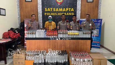 Polres Jombang Gagalkan Pengiriman Ratusan Botol Miras Antar Kota