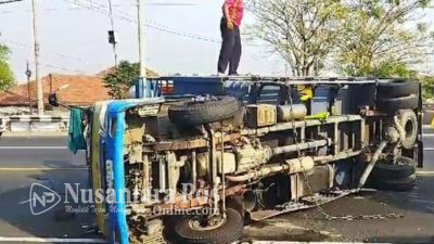 Innova Vs Truk Adu Banteng di Bypass Mojokerto Gegara Ngantuk