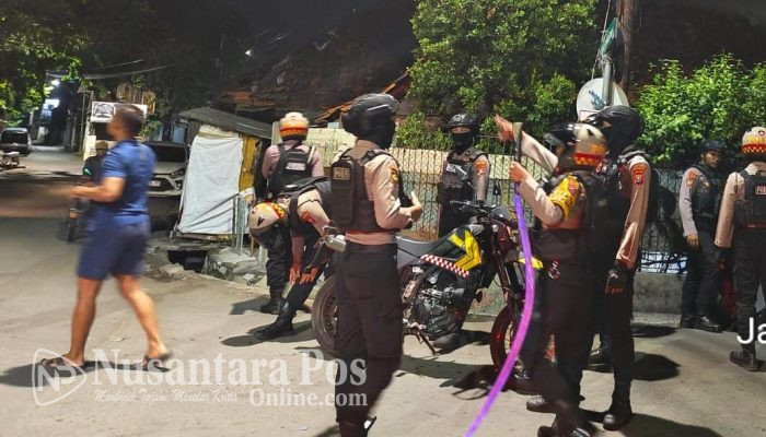 Patroli Polres Pelabuhan Tanjungperak Bubarkan Gengster