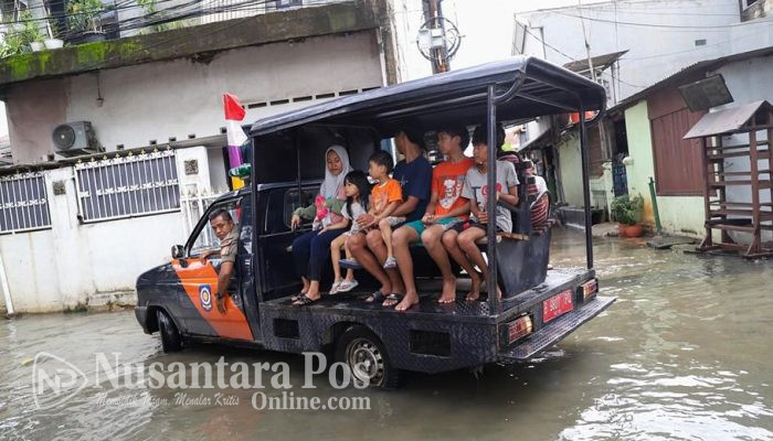 BPBD : 1.941 Warga Jakut Masih Mengungsi Akibat Banjir