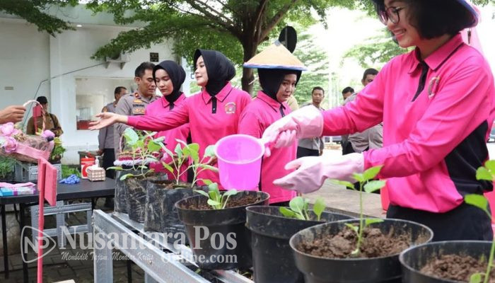 Bhayangkari di Mojokerto Manfaatkan Satpas Untuk Pekarangan Pangan Lestari