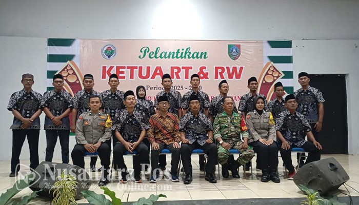 Kades Carangrejo Jombang Lantik 43 Ketua RT dan RW