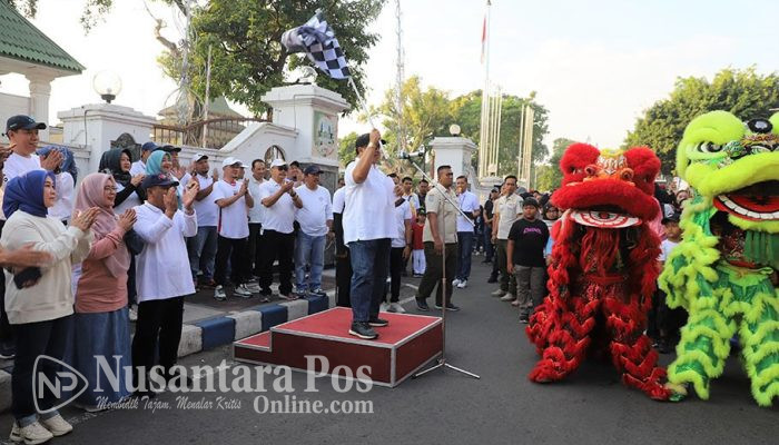 May Day di Jombang, Bupati Warsubi Spontan Beri Hadiah Umroh