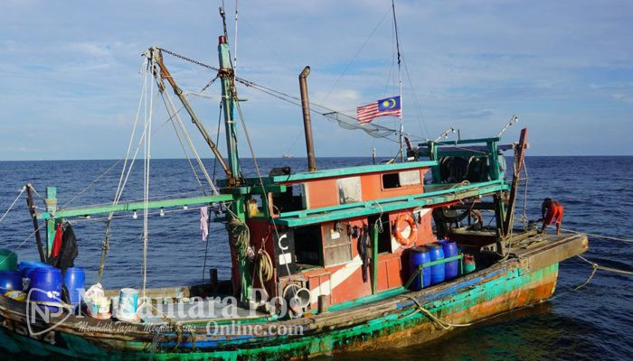 KKP Tangkap Dua Kapal Pencuri Ikan Berbendera Malaysia