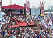 Presiden Prabowo Hadiri Langsung Peringatan May Day 2025 di Monas