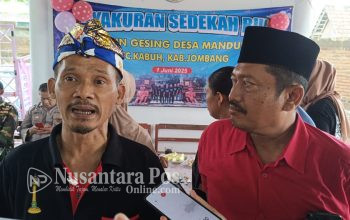 Camat-Kabuh-Anjik-Eko-Saputro-besama-Kades-Manduro-Jamilun