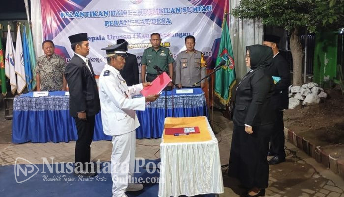 Kades Pojokrejo Jombang Lantik Ine Aladawiyah Sebagai Kaur Keuangan